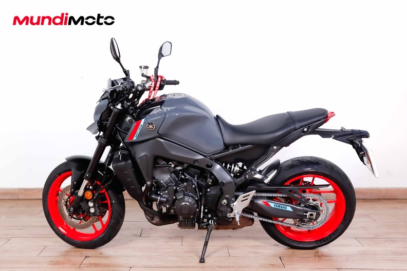 Motorbike image 5