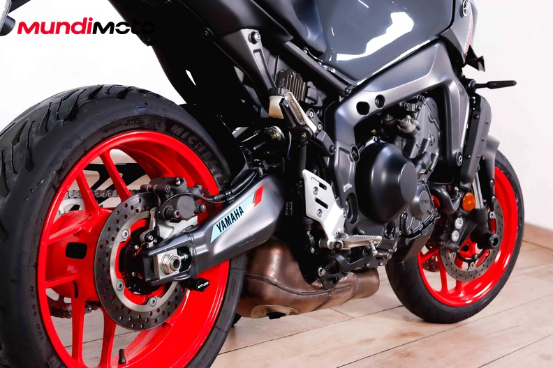 Motorbike image 3