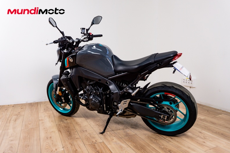 Motorbike image 7