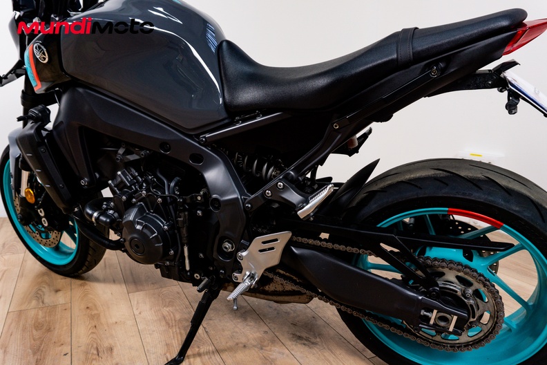 Motorbike image 8