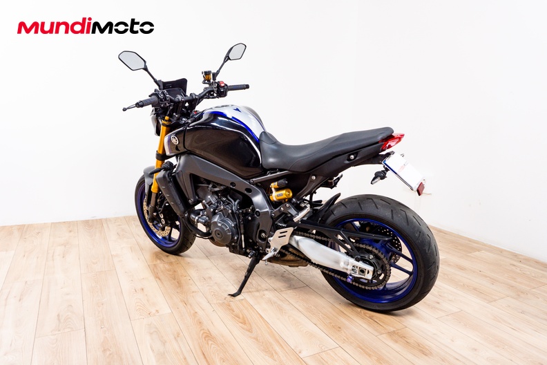 Motorbike image 7