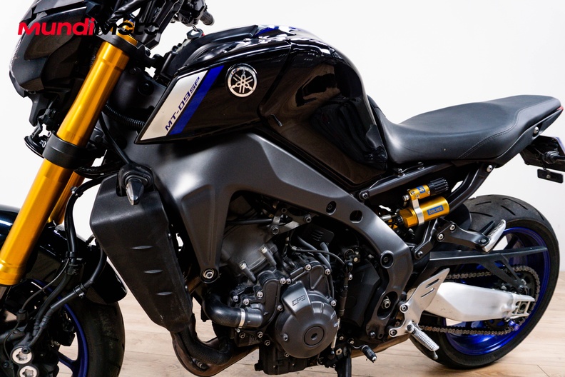 Motorbike image 9