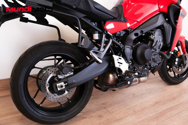 Motorbike image 3