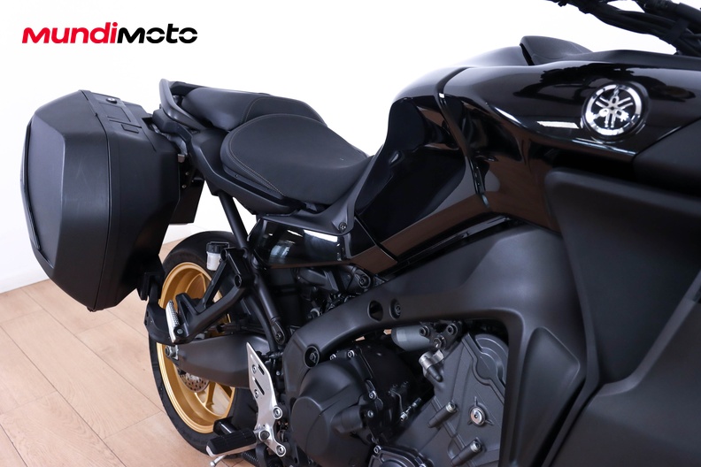 Motorbike image 13