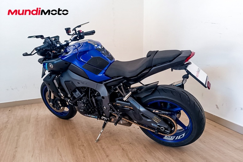 Motorbike image 7