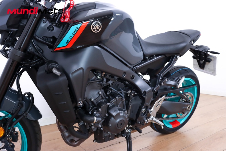 Motorbike image 8