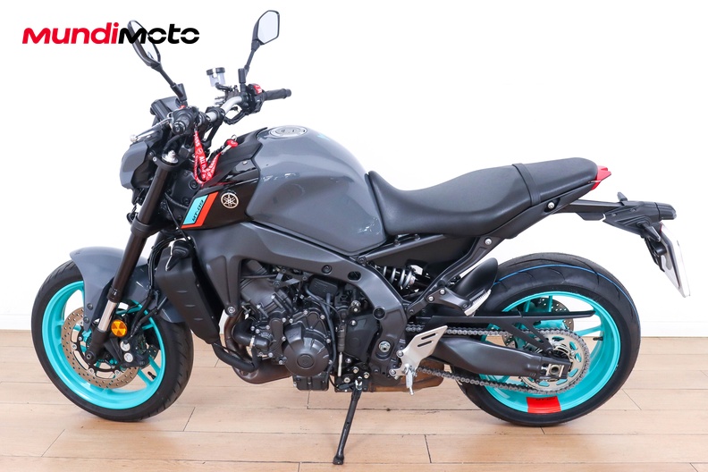 Motorbike image 5