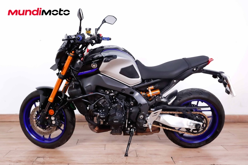 Motorbike image 5