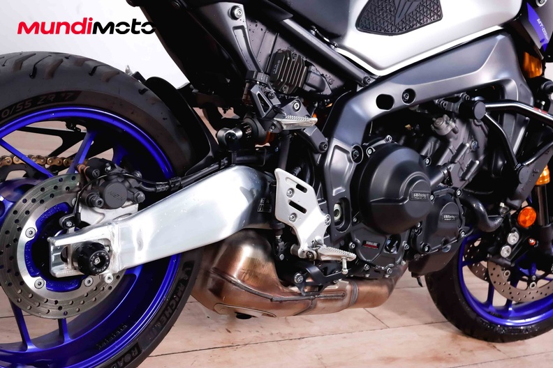 Motorbike image 3