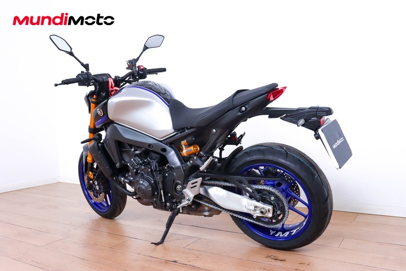Motorbike image 6