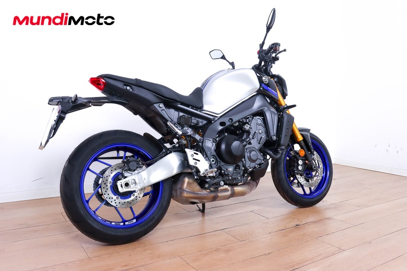 Motorbike image 2