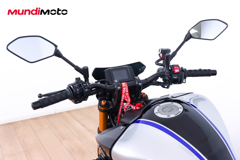 Motorbike image 10
