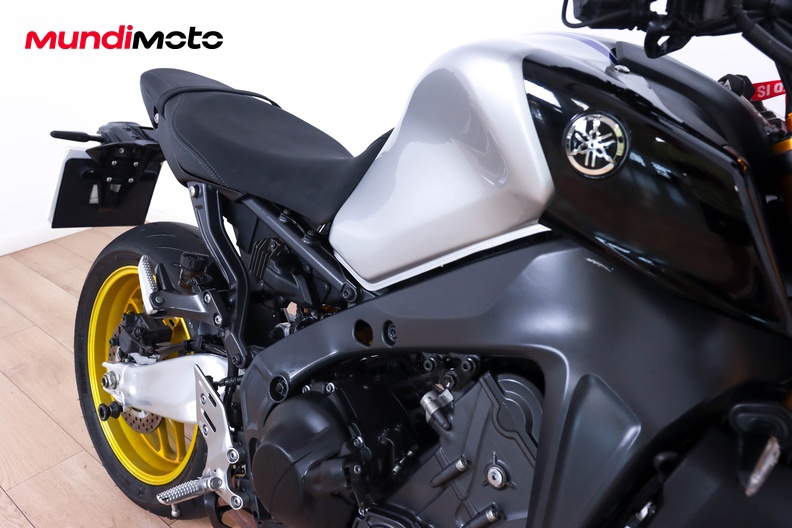 Motorbike image 12