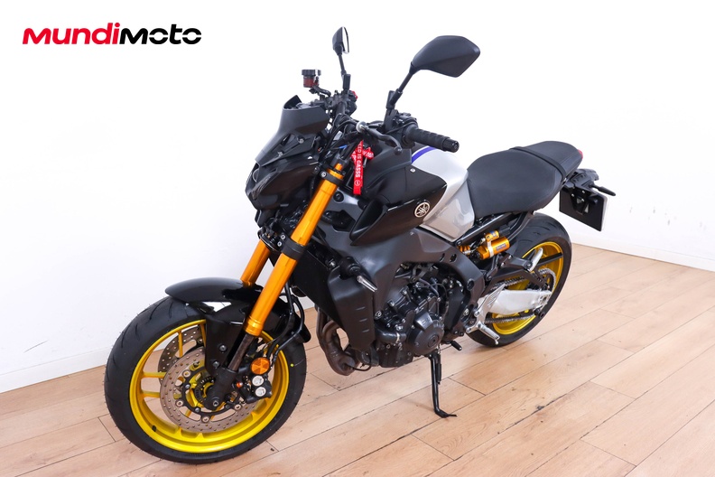 Motorbike image 7
