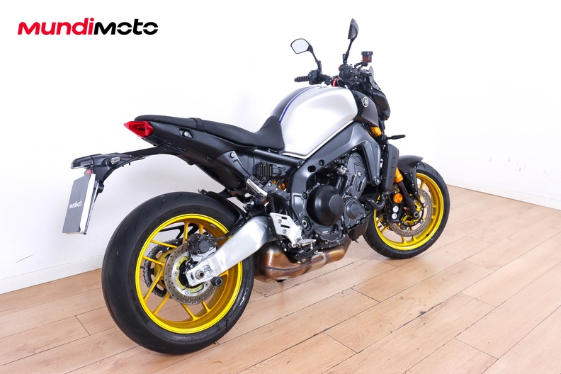 Motorbike image 2