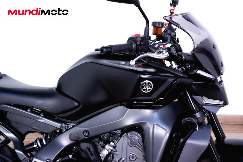Motorbike image 13