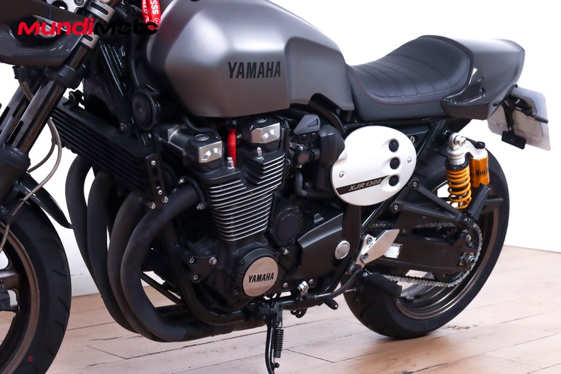 Motorbike image 8