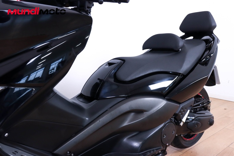 Motorbike image 8