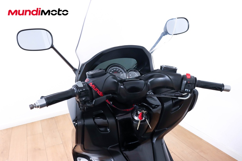 Motorbike image 10