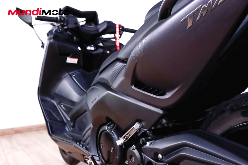 Motorbike image 9