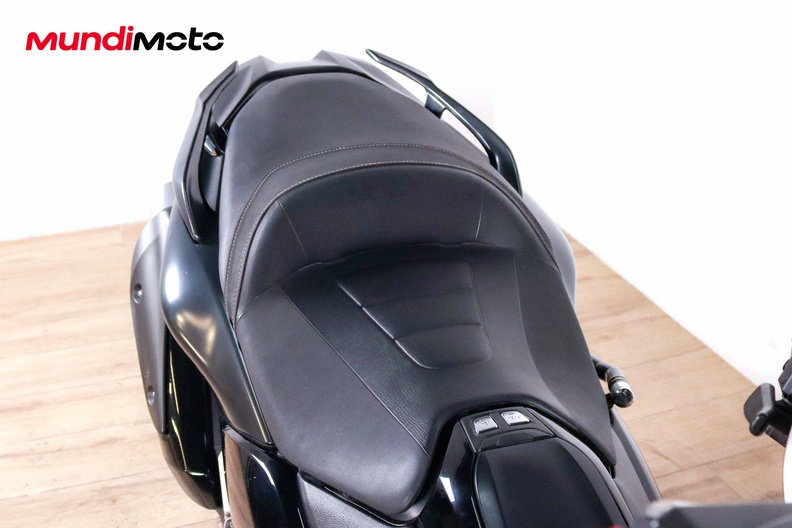 Motorbike image 13