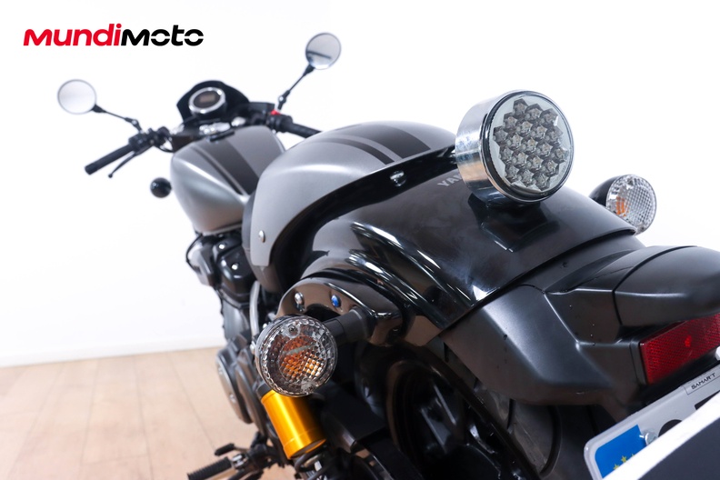 Motorbike image 9