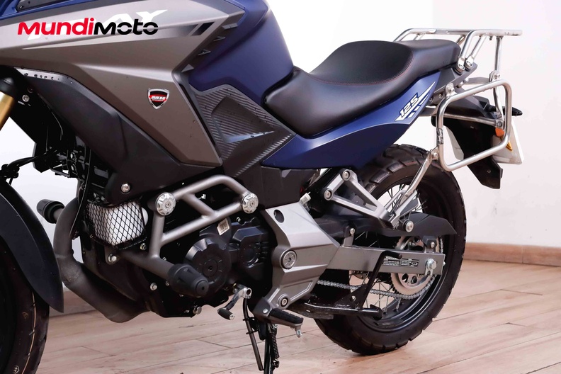 Motorbike image 8