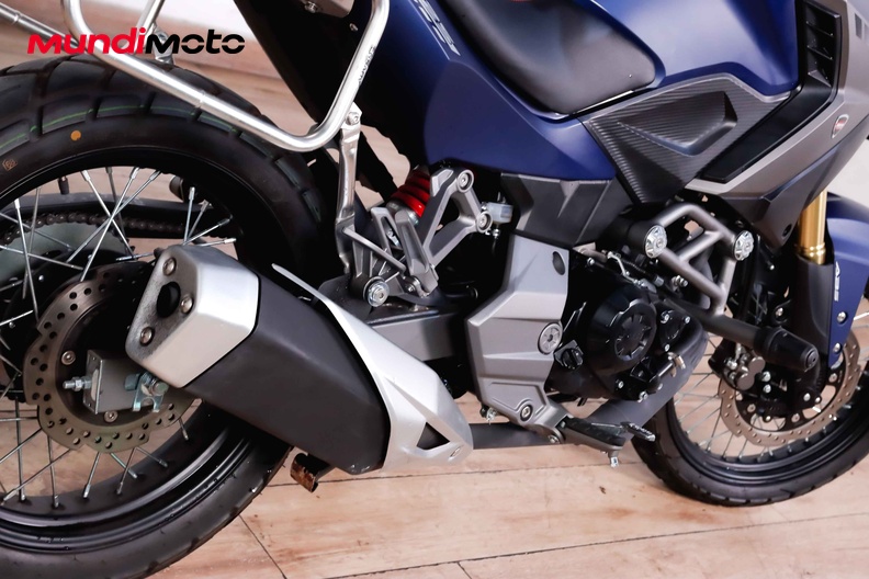 Motorbike image 3