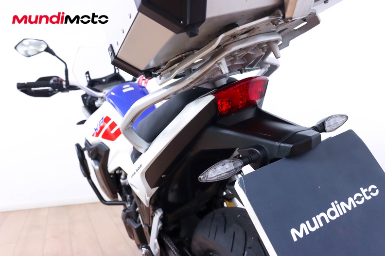 Motorbike image 9