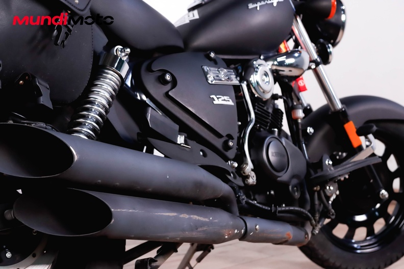 Motorbike image 3