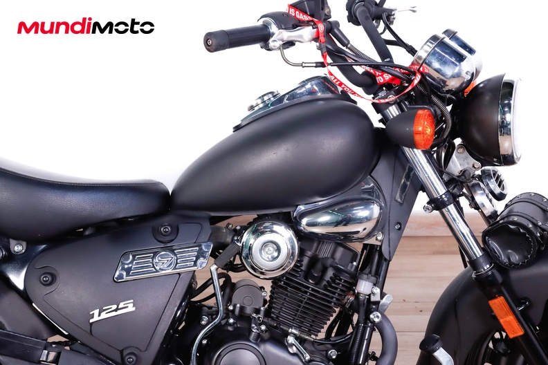 Motorbike image 13