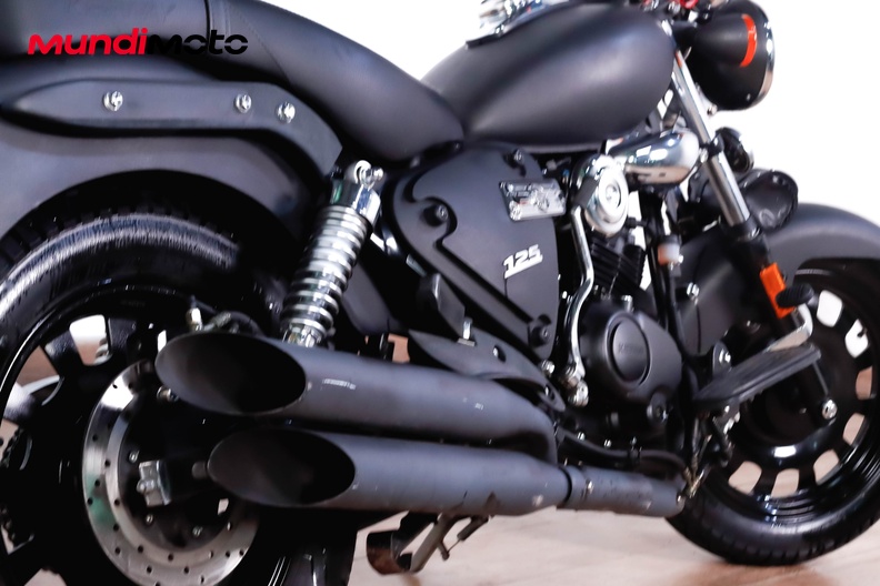 Motorbike image 3