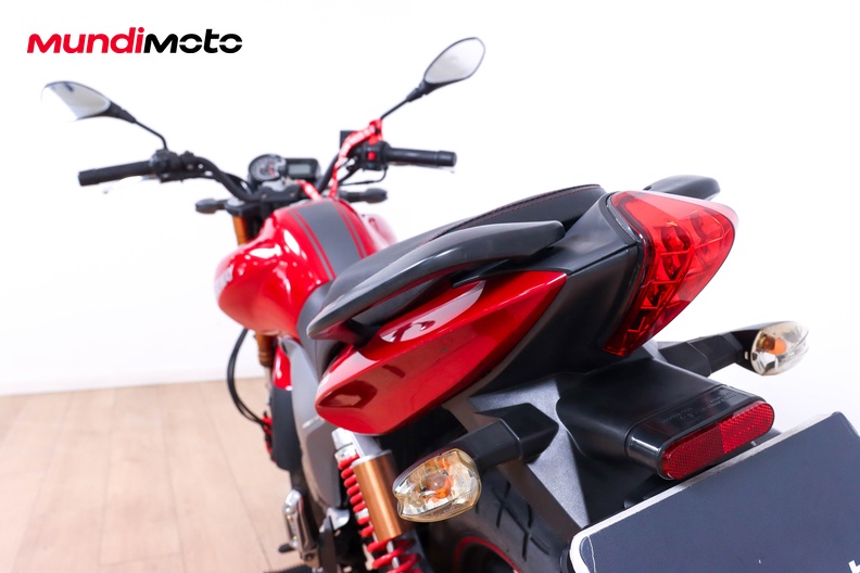 Motorbike image 9