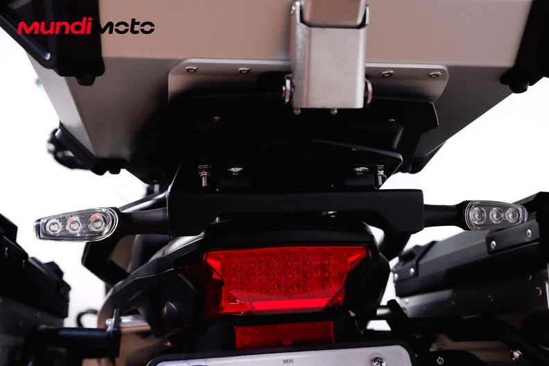 Motorbike image 9