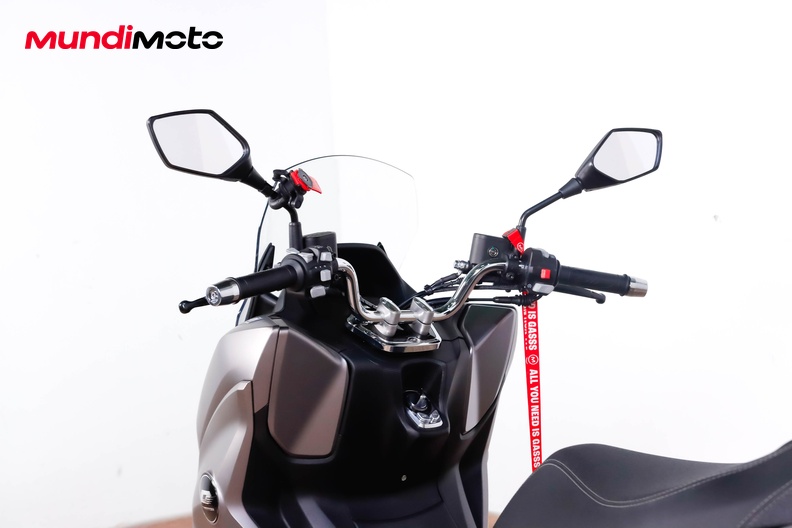Motorbike image 10