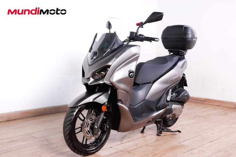 Motorbike image 7