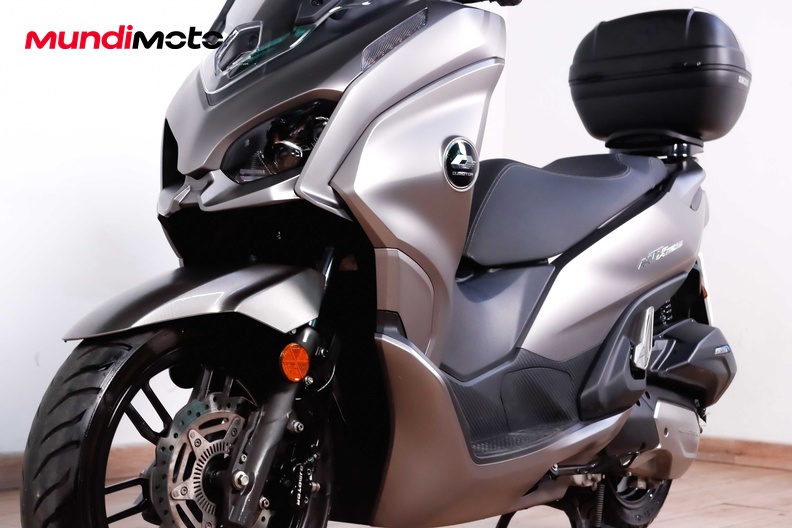 Motorbike image 8