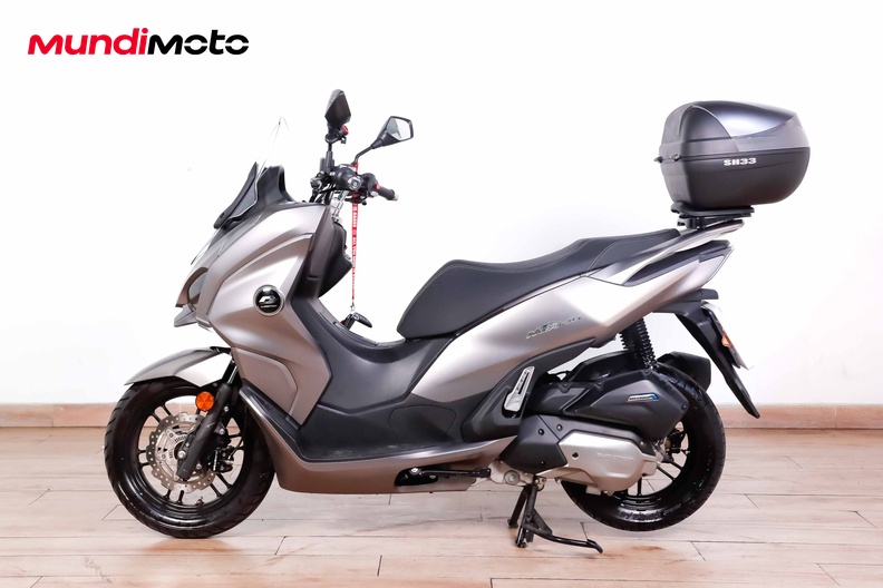 Motorbike image 5