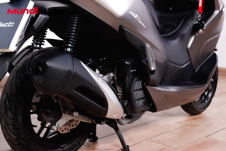 Motorbike image 3