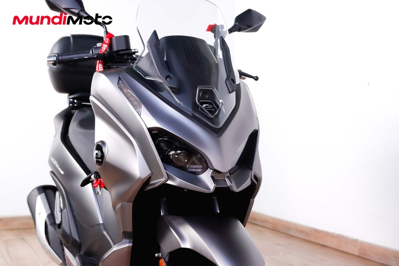 Motorbike image 4