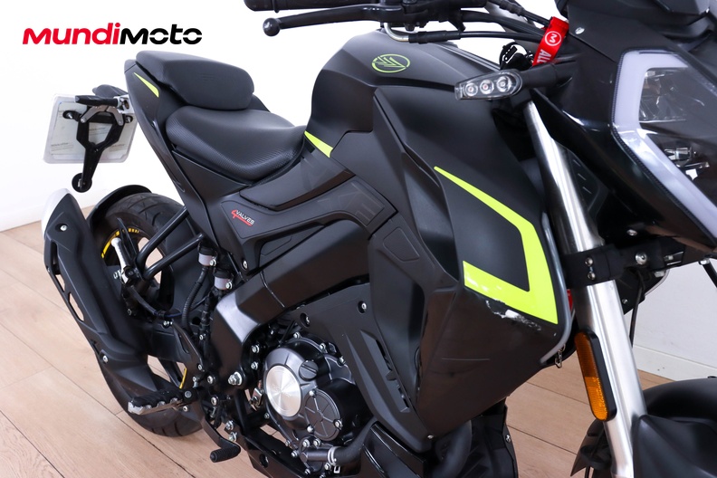Motorbike image 13