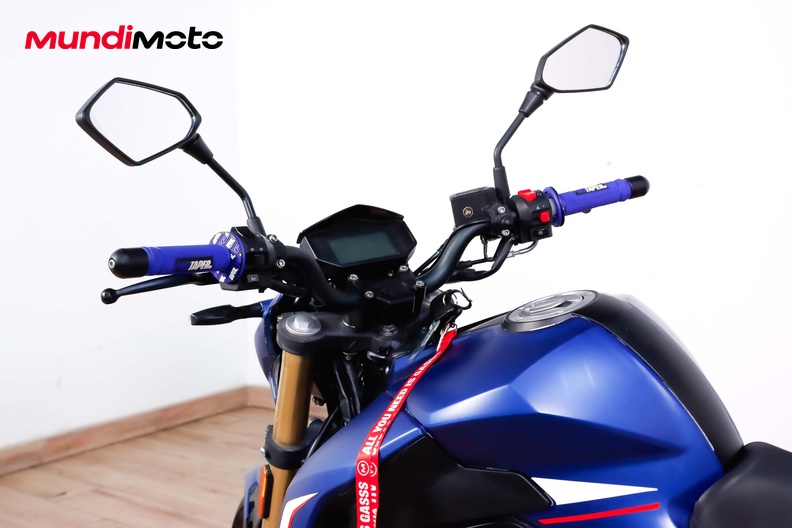 Motorbike image 10