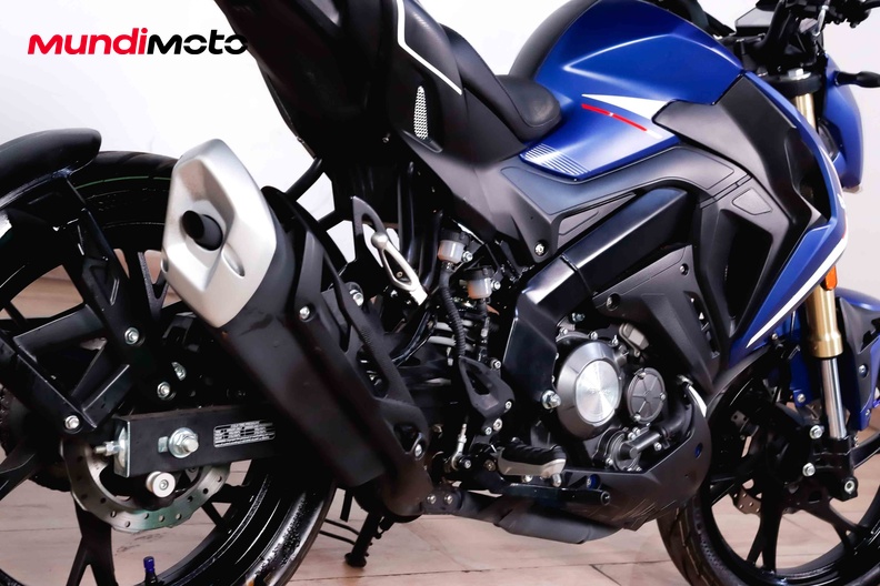 Motorbike image 3