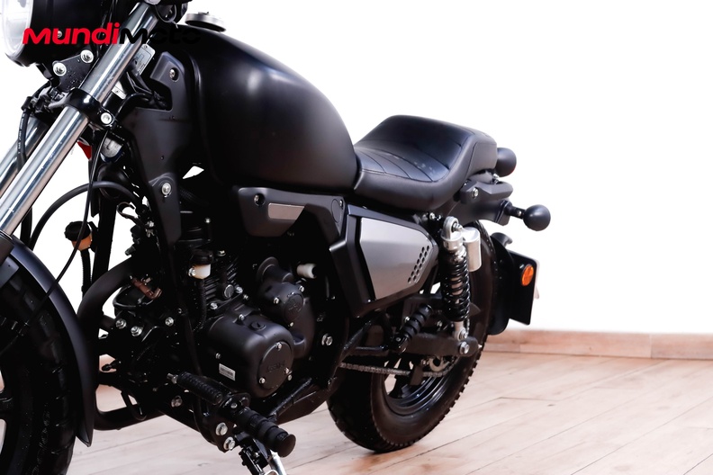 Motorbike image 8