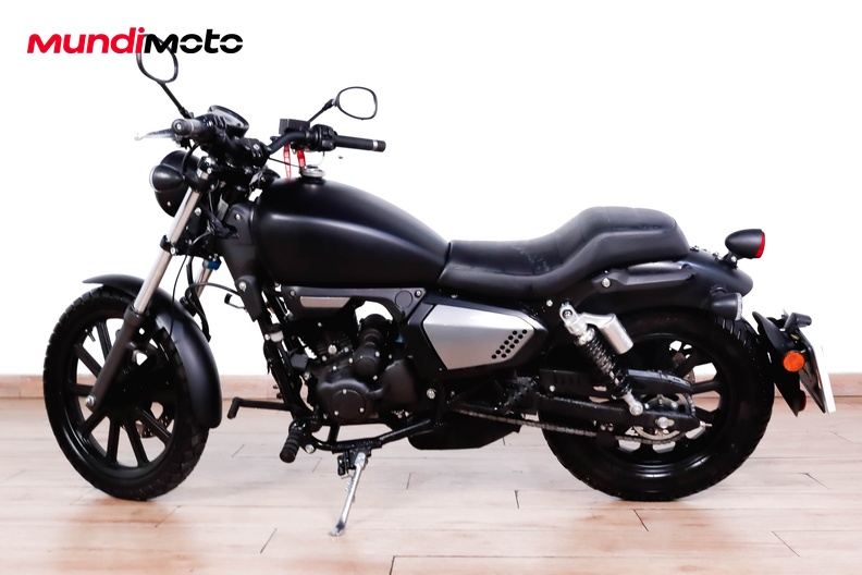 Motorbike image 5
