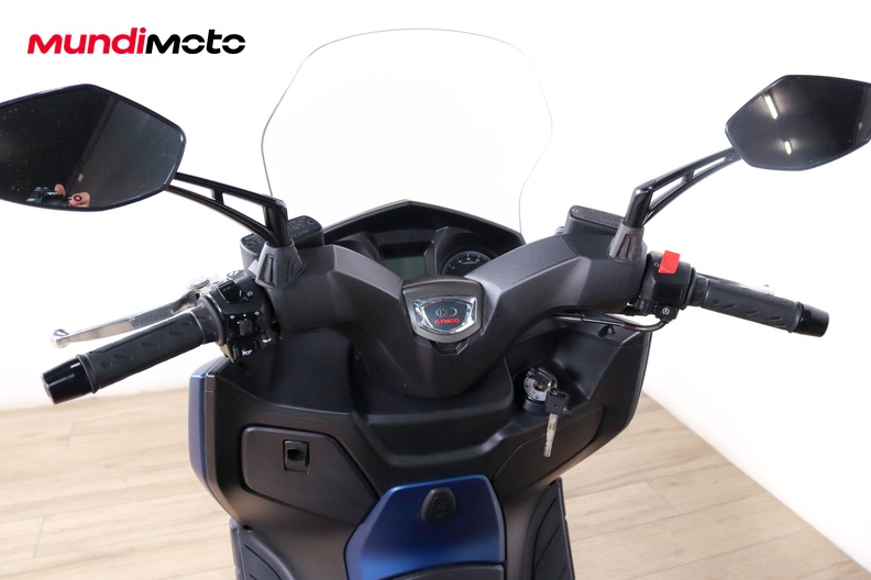 Motorbike image 10