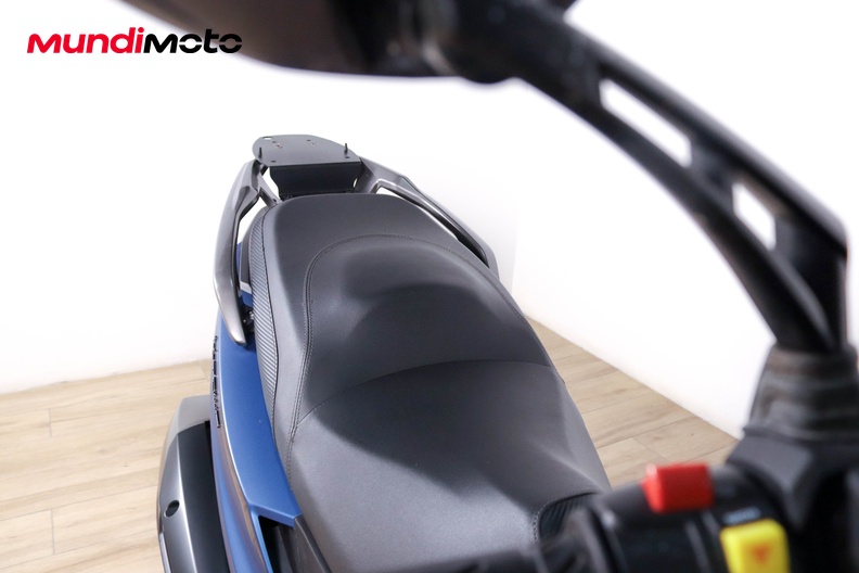 Motorbike image 7