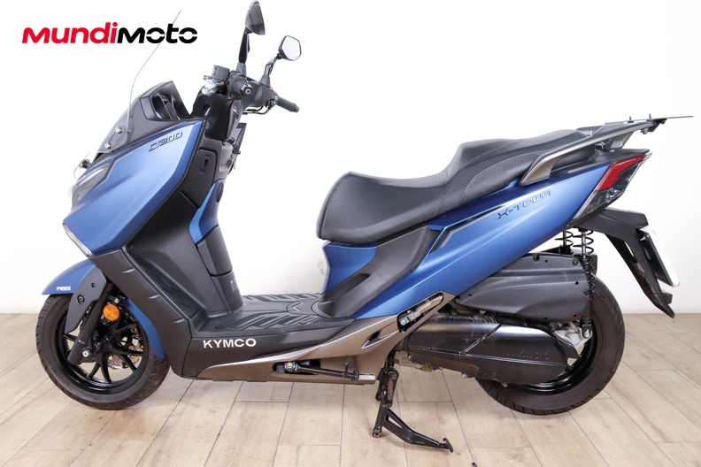 Motorbike image 5