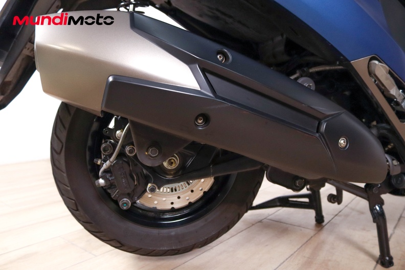 Motorbike image 3