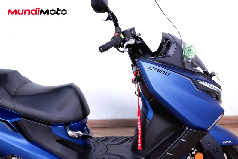 Motorbike image 13